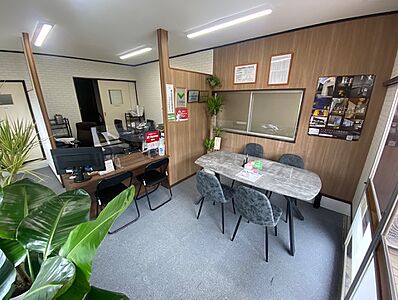 店舗内観