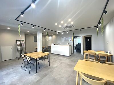店舗内観
